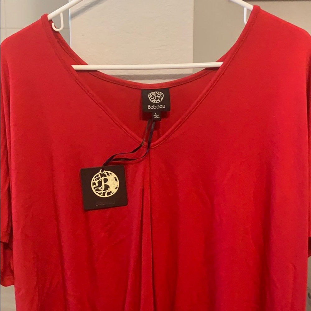Red loose T-shirt